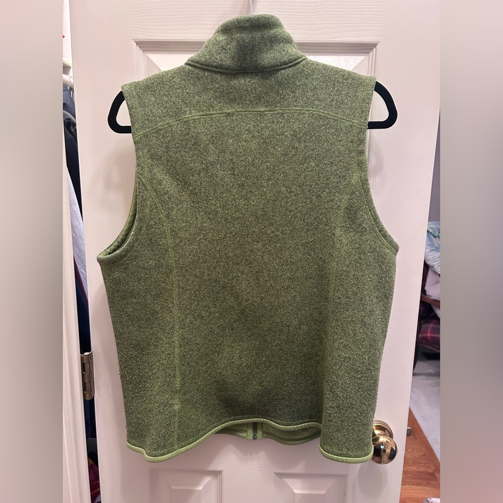 Patagonia Better Sweater Vest with Pockets in Ellwood Green. Size XL - Picture 6 of 6